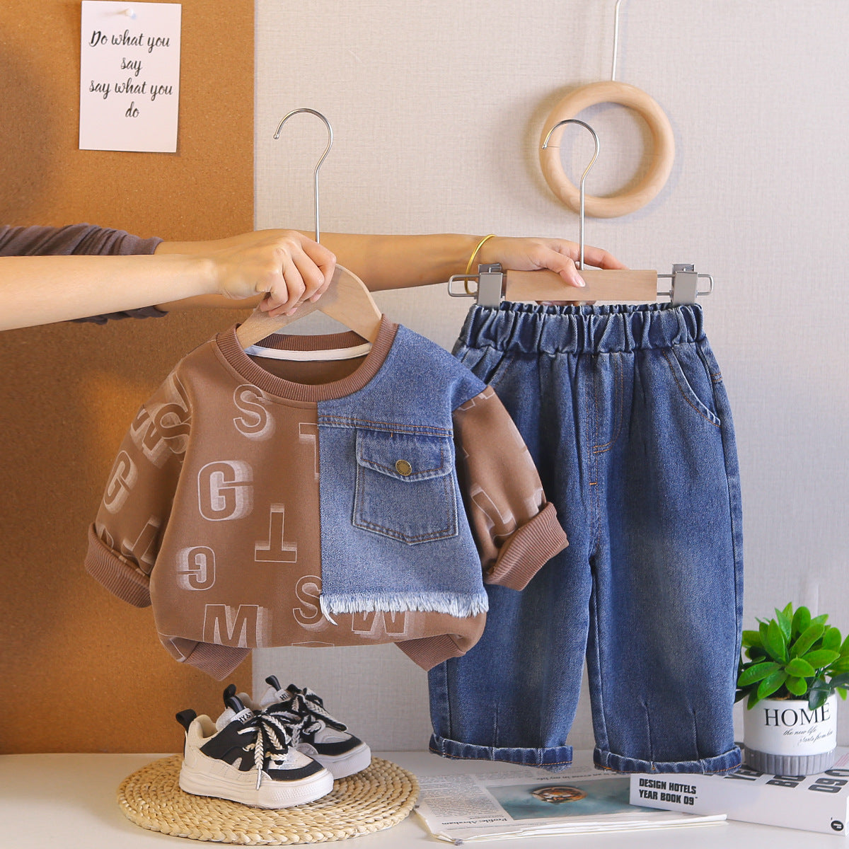 Spring and Autumn Round Neck Hoodie Two Piece Set for Baby Leisure